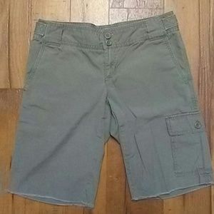 Old Navy Boyfriend cargo shorts